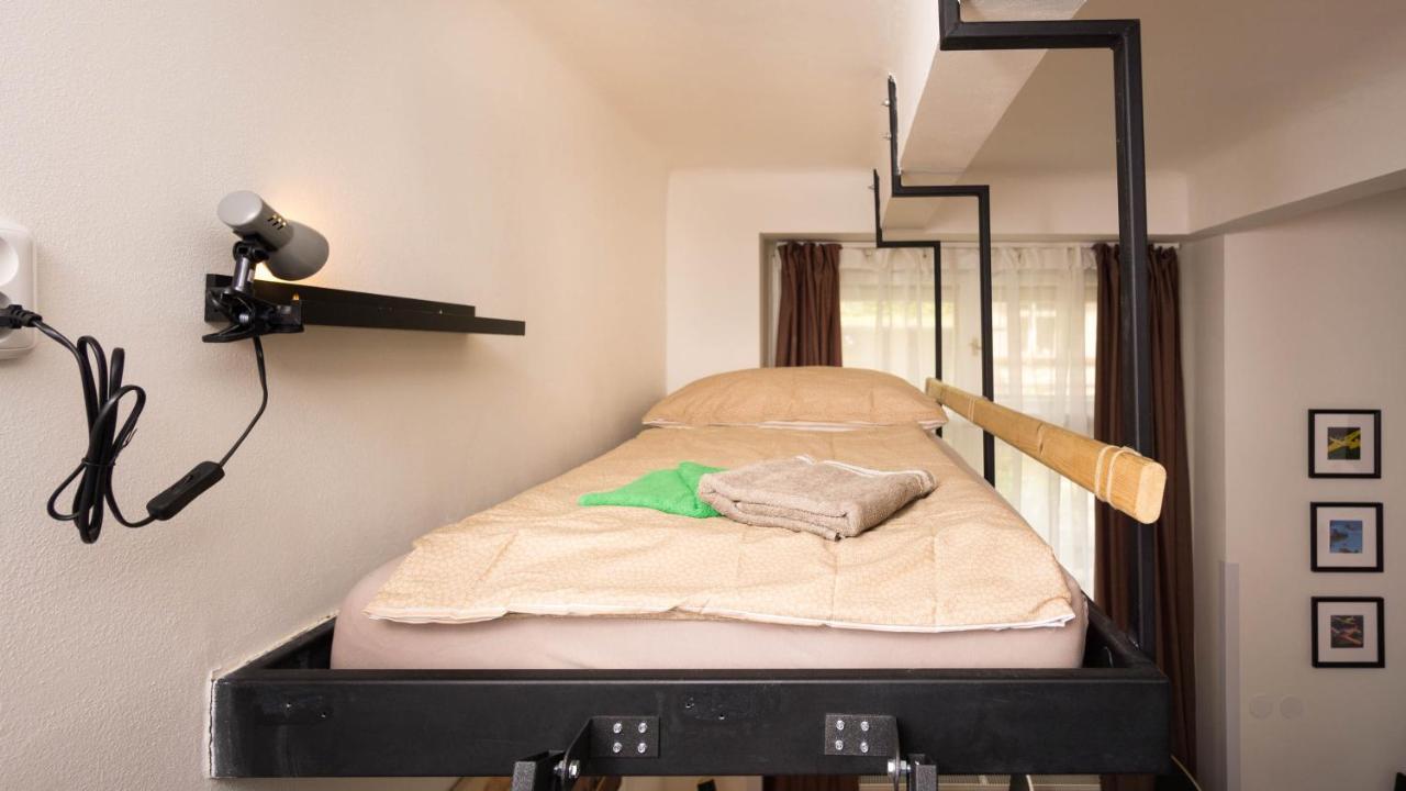 Flying Bed Apartment Close To Prague Castle And Airport 외부 사진